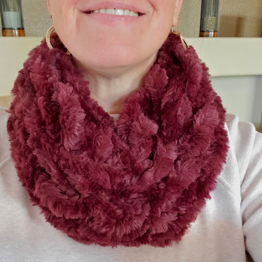 Handmade SOFTEST EVER Faux Fur arm knit scarf!!